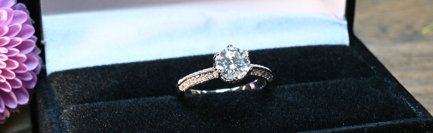 Pure Brilliance · 1ct Moissanite Solitaire Engagement Ring with Side Accents · Sterling Silver · Size 6