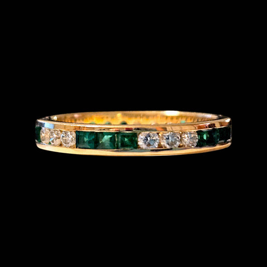 VMA Luxe Vault · Natural Diamond and Emerald Eternity-Style Band · 14k Gold · Size 6.5