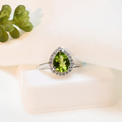 VMA Luxe Vault · Pear Peridot & Lab-Grown Diamond Ring · Fine Setting